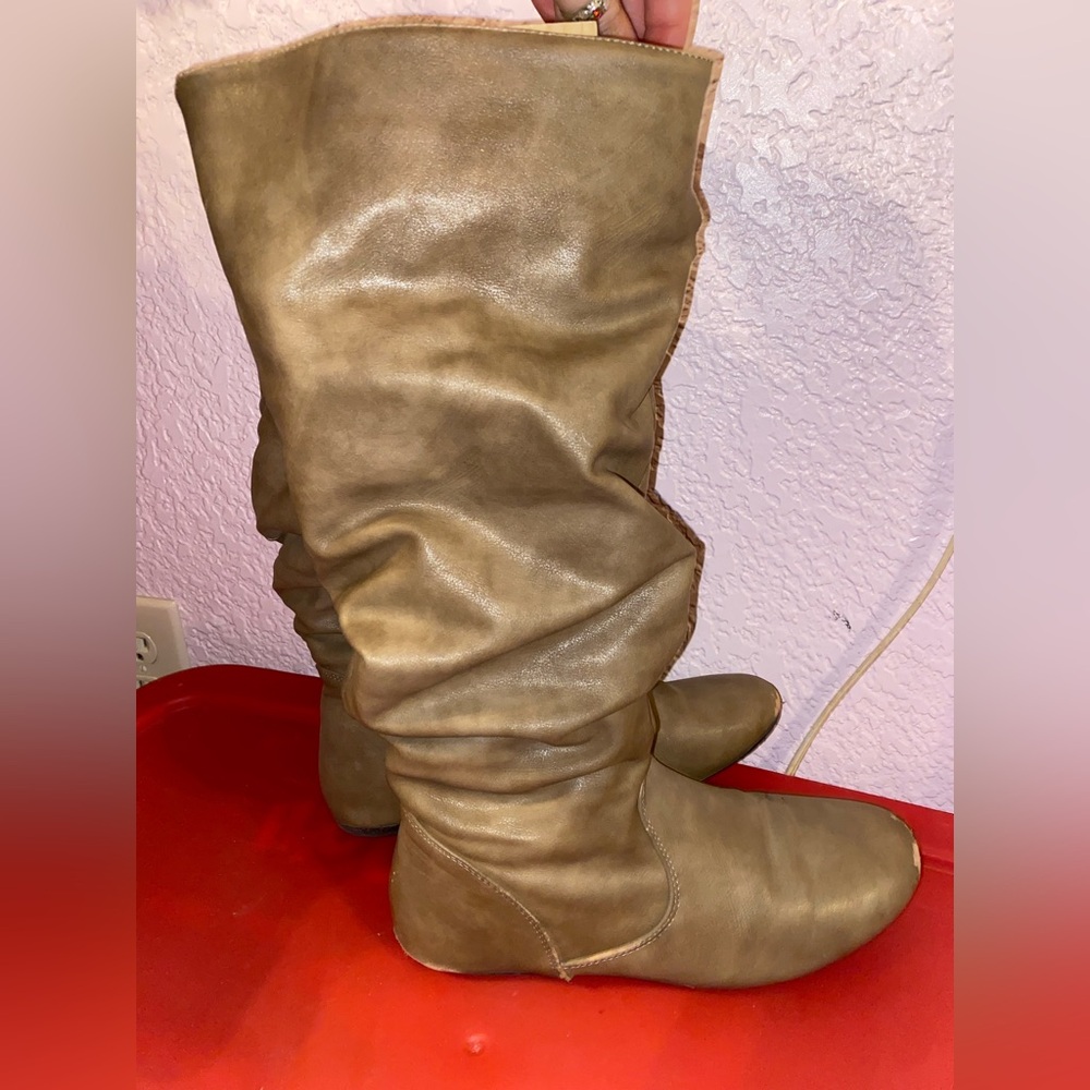 Women’s boots